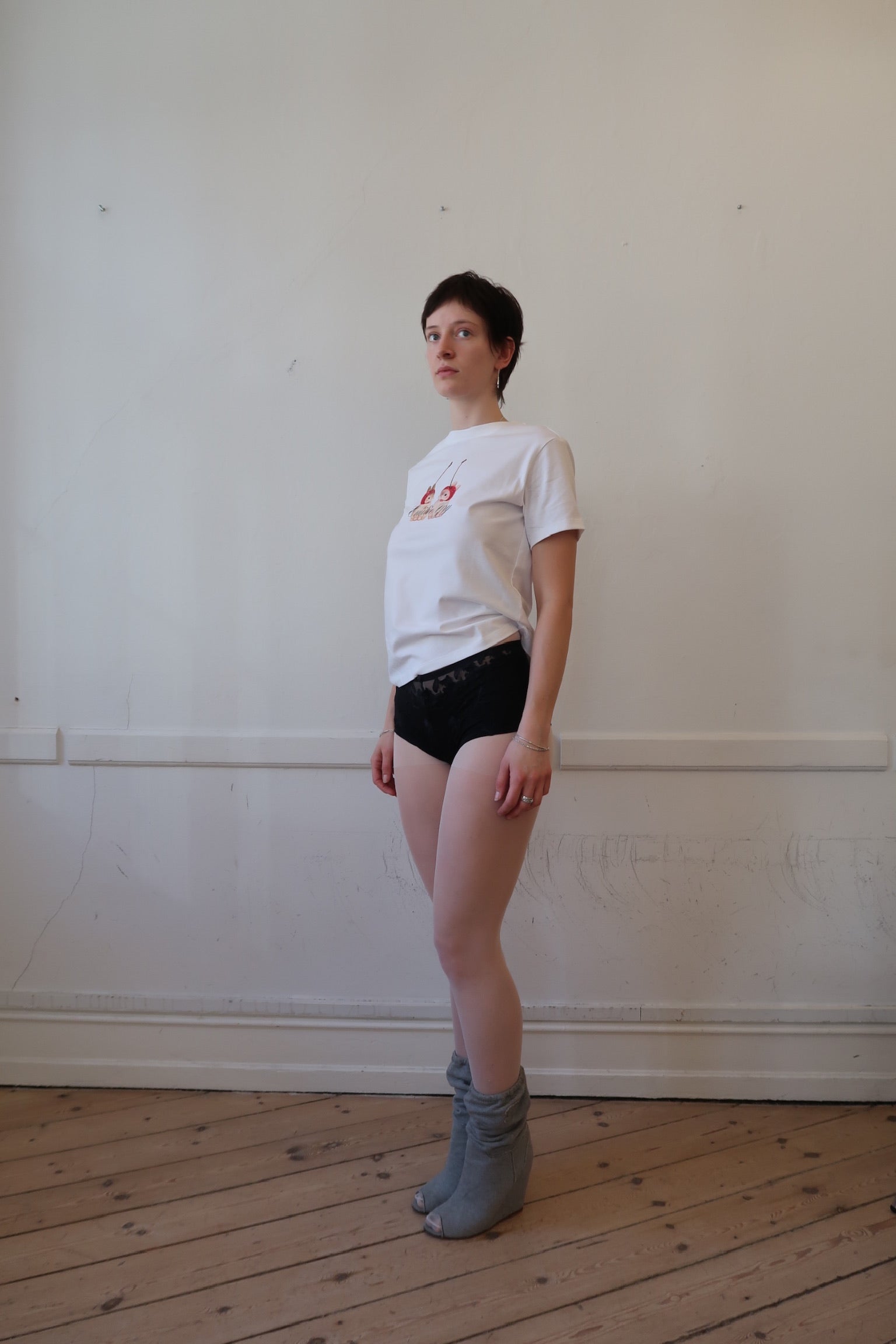 Small bunny t-shirt